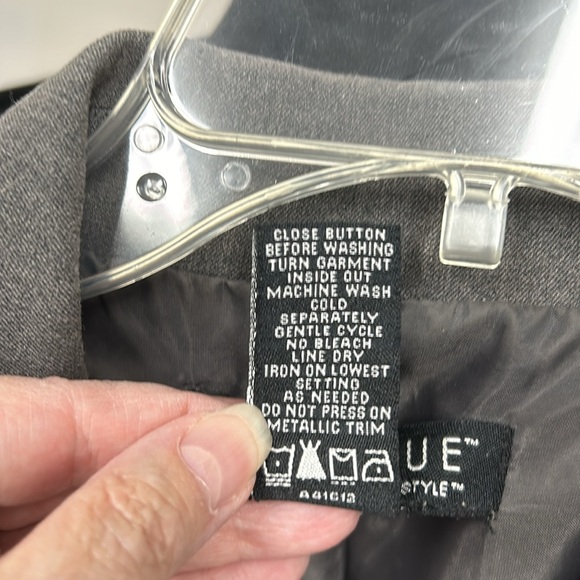 Dialogue grey jacket with unique fasteners size 14 - Picture 4 of 4